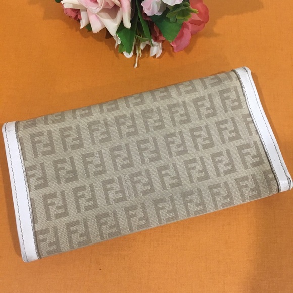 💯 Authentic Fendi Patina Zucca wallet - Picture 2 of 15